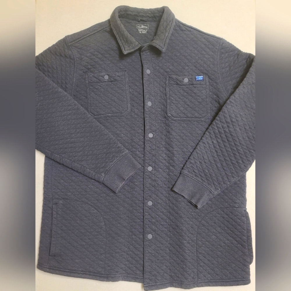 L.L. Bean Mens Quilted Snap Overshirt Size XL Gray Outdoor Hiking Fishing Casual